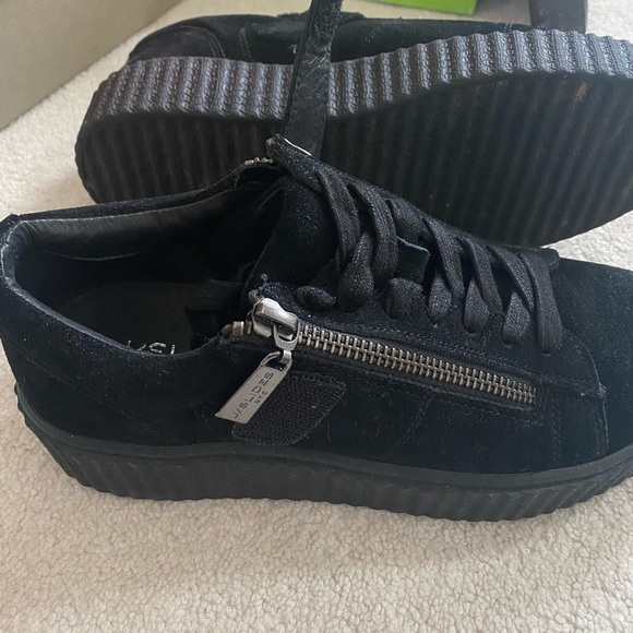 BRAND NEW J SLIDES Shoes - Picture 5 of 7